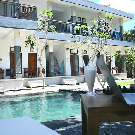 Uluwatu Made Guesthouse Exterior foto